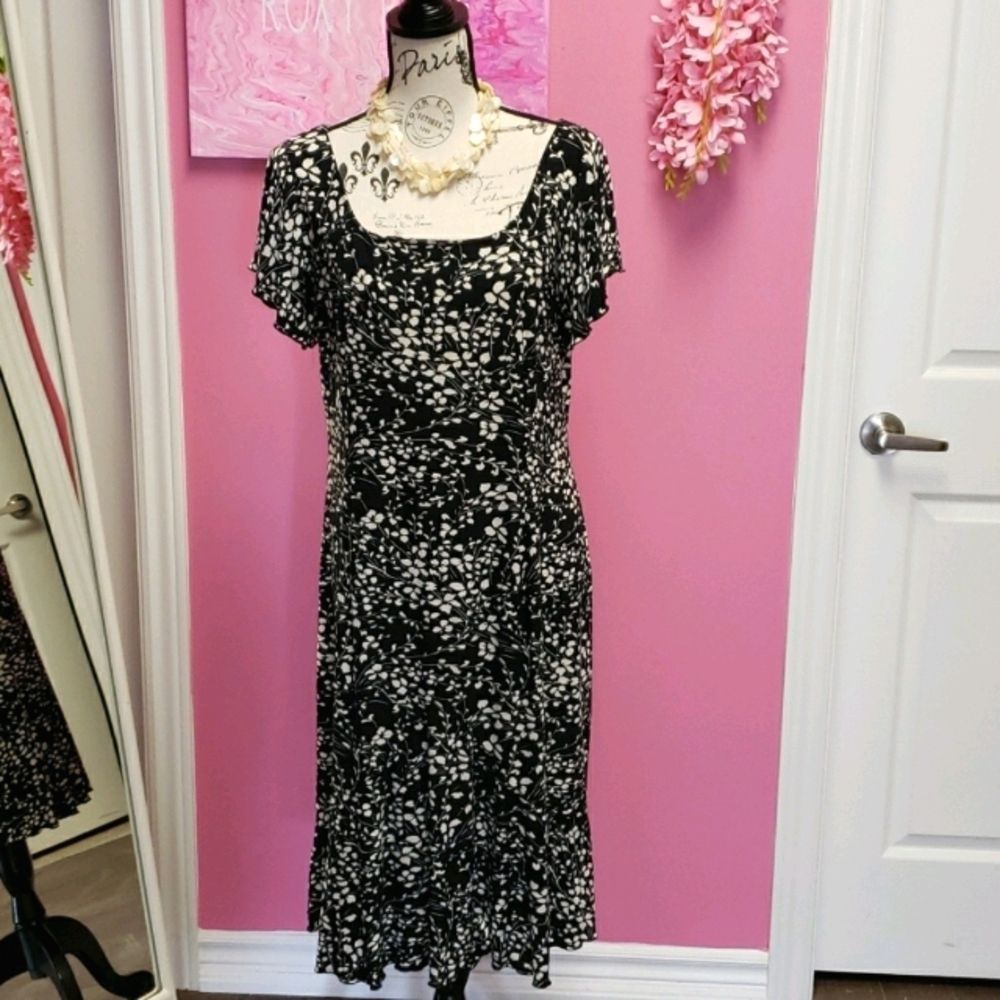 Jane 💕🖤 Alexander Floral Print Dress